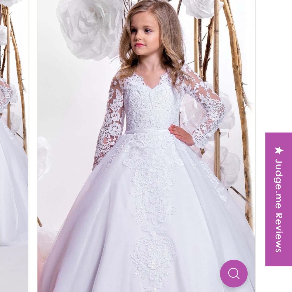 NWT White Lace Girls Flower Girl or First Communion Dress